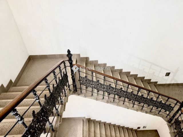 Eladó téglalakás, Budapesten, VIII. kerületben 100 M Ft