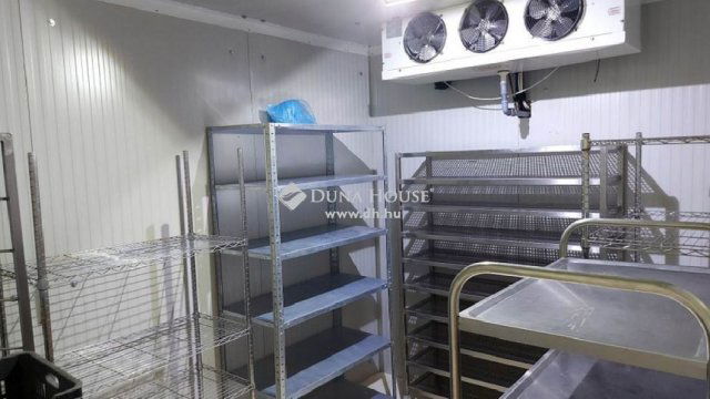 Eladó ipari ingatlan, Fóton 199 M Ft / költözzbe.hu