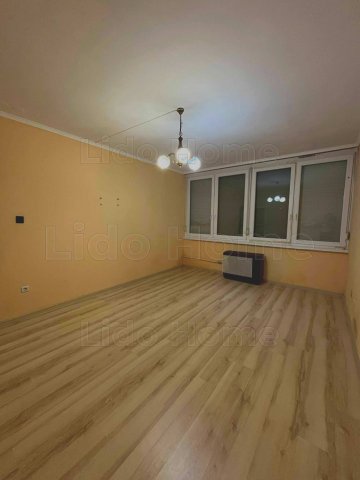 Eladó panellakás, Székesfehérvárott 43.9 M Ft, 2 szobás