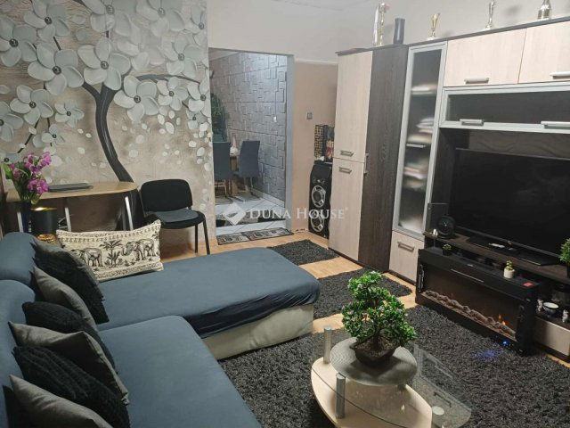 Eladó panellakás, Miskolcon, Középszer utcában 34.5 M Ft