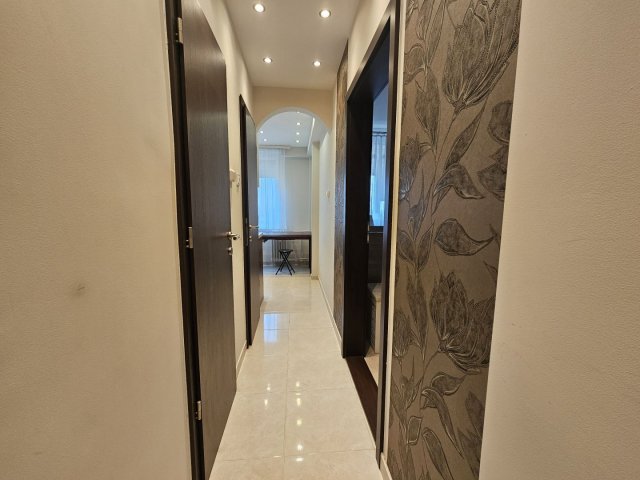 Eladó panellakás, Debrecenben 69.9 M Ft, 3 szobás