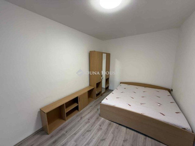 Eladó téglalakás, Mosonmagyaróváron 21.99 M Ft, 1 szobás