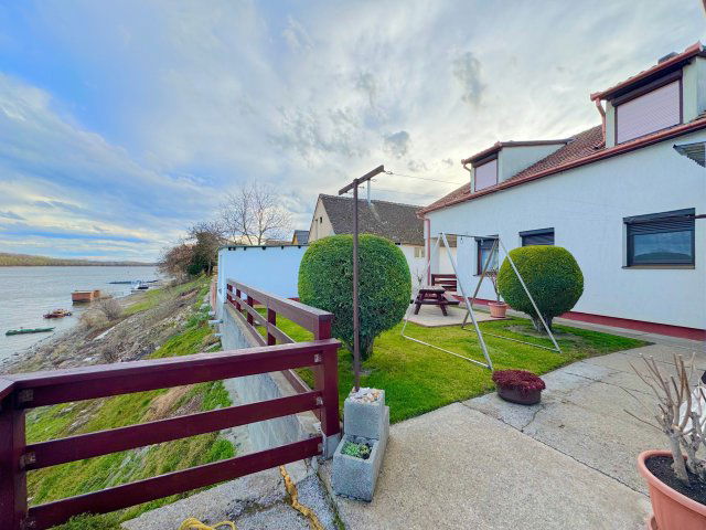 Eladó családi ház, Dunaszekcsőn 59.9 M Ft, 4 szobás