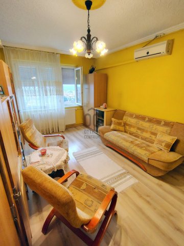 Eladó panellakás, Cegléden 36.5 M Ft, 2 szobás