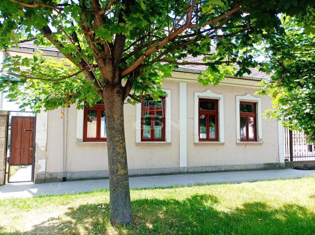 Eladó családi ház, Biatorbágyon 230 M Ft, 3 szobás
