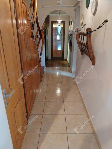 Eladó családi ház, Celldömölkön 65 M Ft, 4 szobás