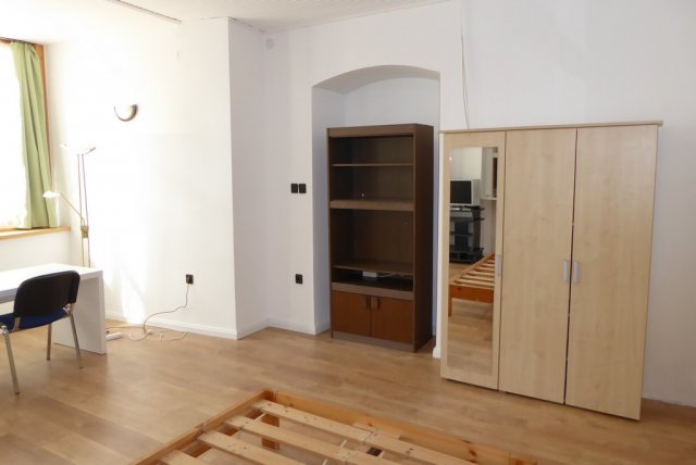 Kiadó téglalakás, albérlet, Pécsett, Majorossy Imre utcában
