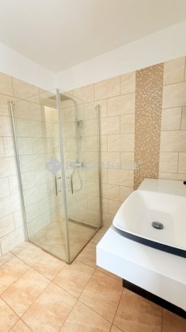 Eladó családi ház, Szentendrén 169.5 M Ft, 4 szobás