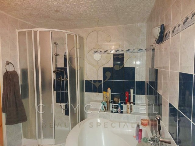 Eladó családi ház, Solton 28 M Ft, 2+1 szobás