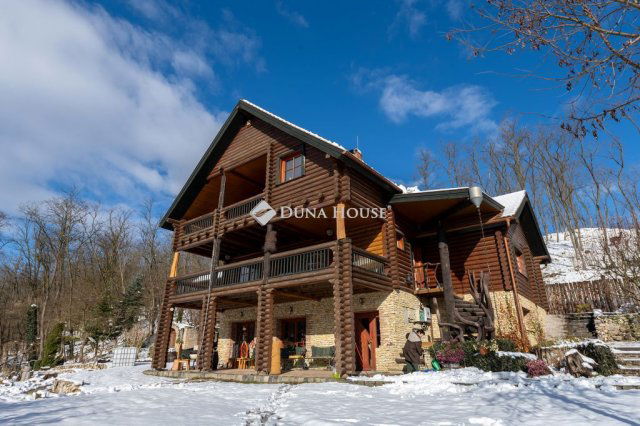 Eladó családi ház, Nőtincsen 1276.74 M Ft, 8 szobás