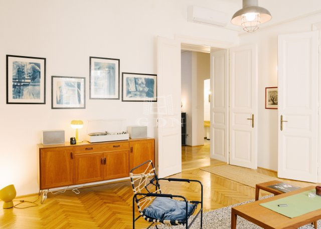 Kiadó téglalakás, albérlet, Budapesten, I. kerületben