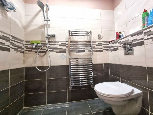 Eladó családi ház, Tápióbicskén 58 M Ft, 4 szobás