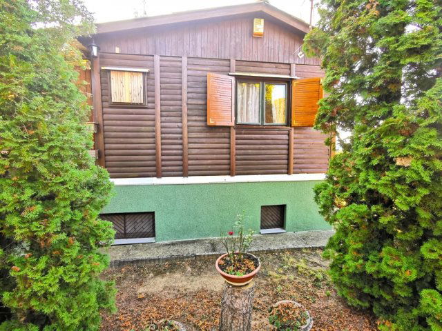 Eladó nyaraló, Únyon 25.5 M Ft, 3 szobás / költözzbe.hu