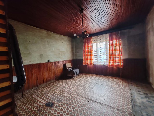 Eladó családi ház, Bonyhádon 2.9 M Ft, 1 szobás