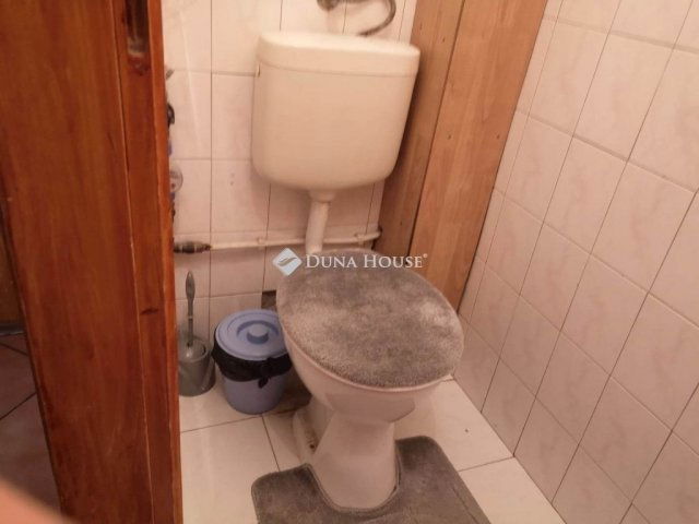 Eladó téglalakás, Szegeden 75.9 M Ft, 5 szobás