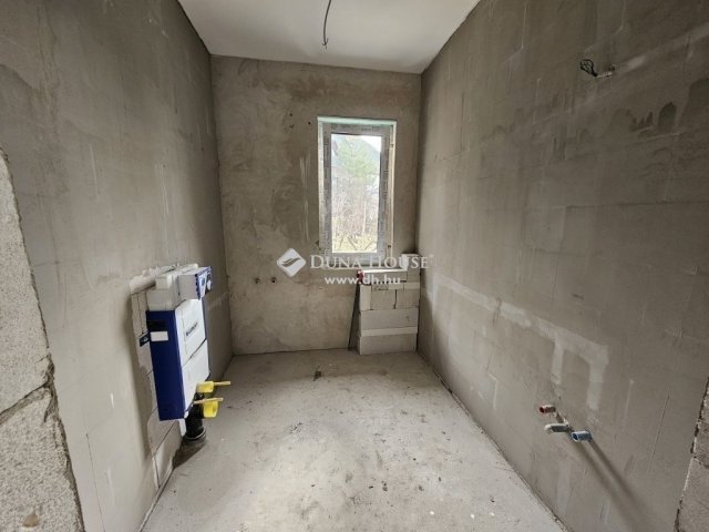 Eladó családi ház, Szentendrén 215 M Ft, 5 szobás