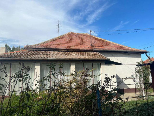 Eladó családi ház, Törökszentmiklóson 14.9 M Ft, 3 szobás