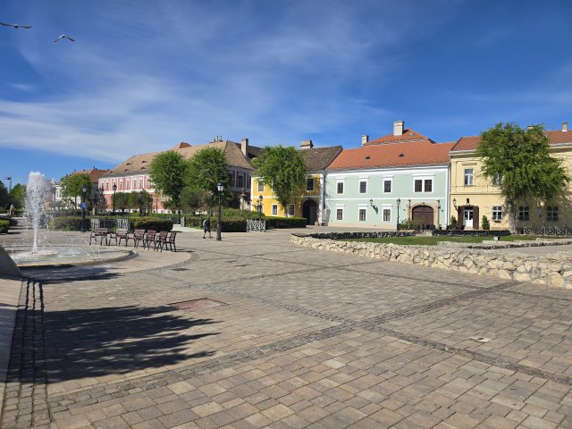 Eladó téglalakás, Vácon 97.9 M Ft, 3 szobás