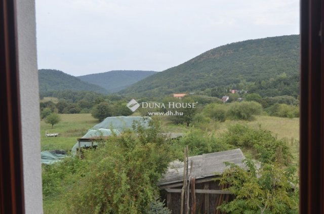 Eladó családi ház, Pilisszentlászlón 126 M Ft, 4 szobás