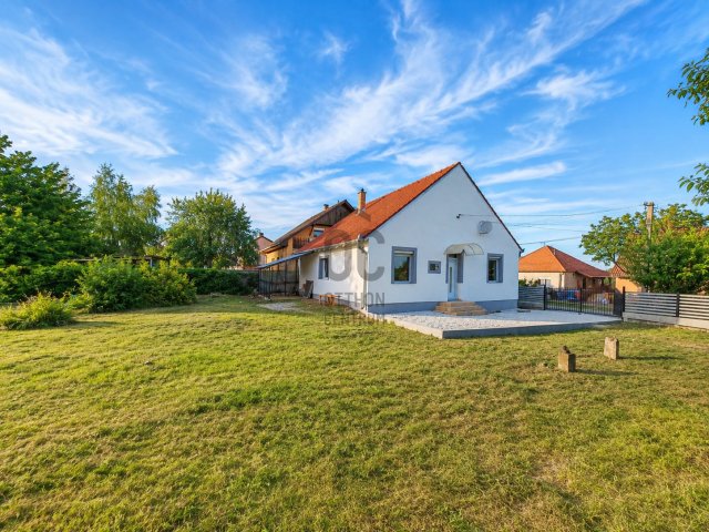 Eladó családi ház, Nagyszentjánoson 69.9 M Ft, 3 szobás