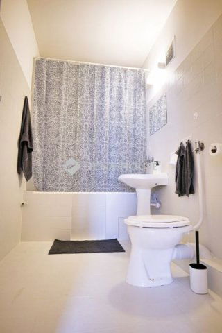 Eladó téglalakás, Debrecenben 97 M Ft, 4 szobás