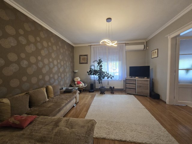Eladó családi ház, Gyöngyösön 114 M Ft, 5 szobás