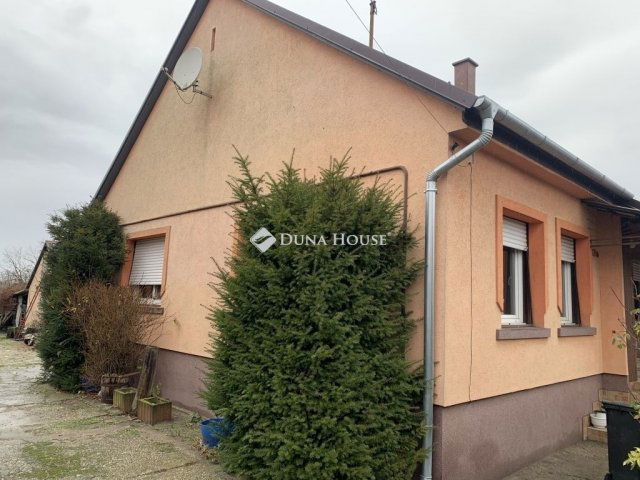 Eladó családi ház, Dabason 69.9 M Ft, 3 szobás