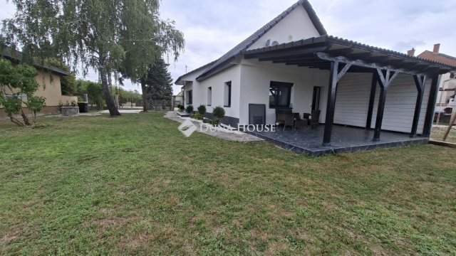 Eladó családi ház, Himodon 72 M Ft, 3 szobás
