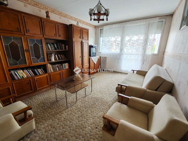 Eladó panellakás, Békéscsabán 23.9 M Ft, 2 szobás