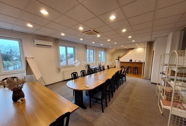 Eladó családi ház, Budapesten, XIV. kerületben 275 M Ft