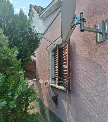 Eladó családi ház, Fülöpszálláson 12 M Ft, 2 szobás