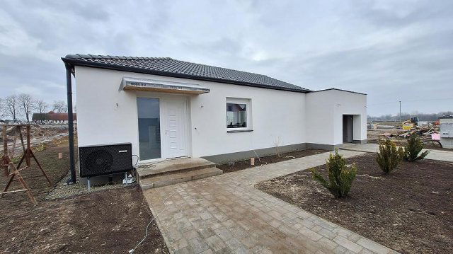 Eladó családi ház, Sződön 117.6 M Ft, 4 szobás