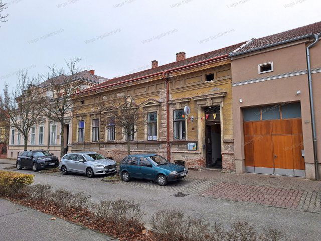 Eladó családi ház, Sopronban 140 M Ft, 4 szobás