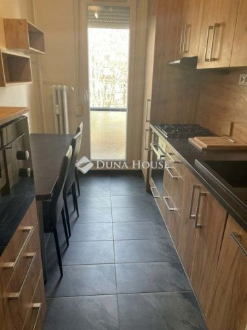 Eladó panellakás, Pécsett 57 M Ft, 2 szobás