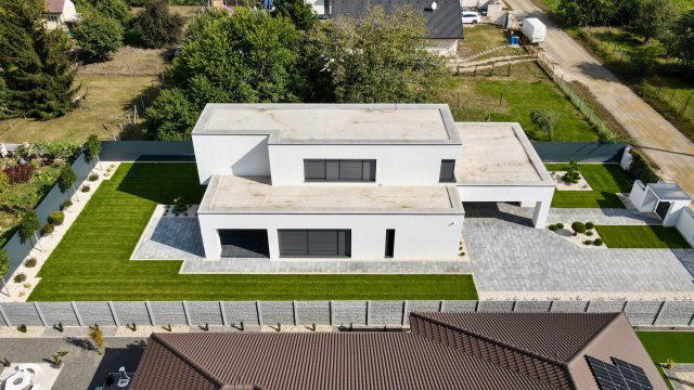 Eladó családi ház, Debrecenben 259 M Ft, 5 szobás