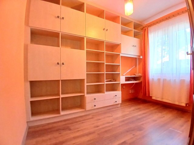 Eladó családi ház, Tökölön 74 M Ft, 3 szobás