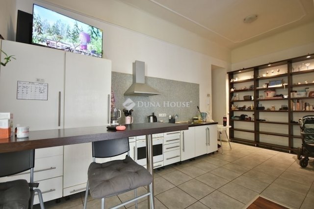 Eladó téglalakás, Budapesten, VIII. kerületben 175 M Ft