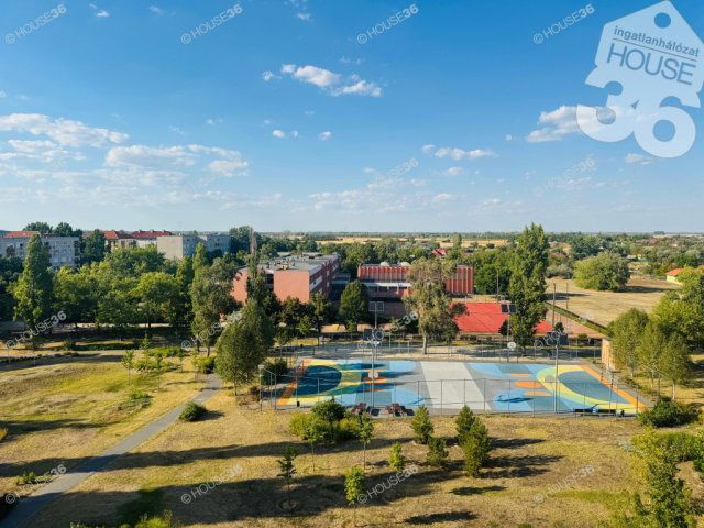 Eladó panellakás, Kiskunfélegyházán 29.9 M Ft, 2 szobás
