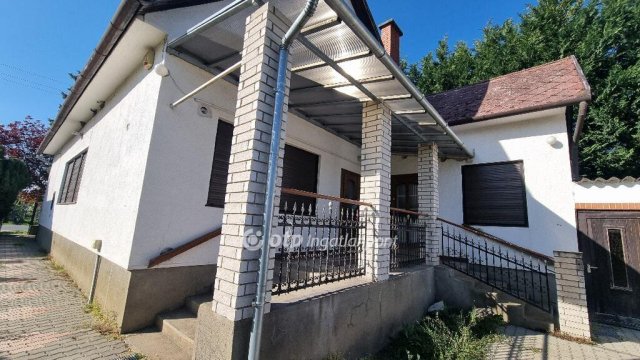 Eladó családi ház, Albertirsán 95 M Ft, 4 szobás