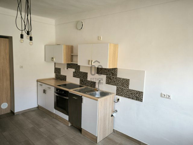 Kiadó családi ház, albérlet, Kecskeméten 220 E Ft / hó
