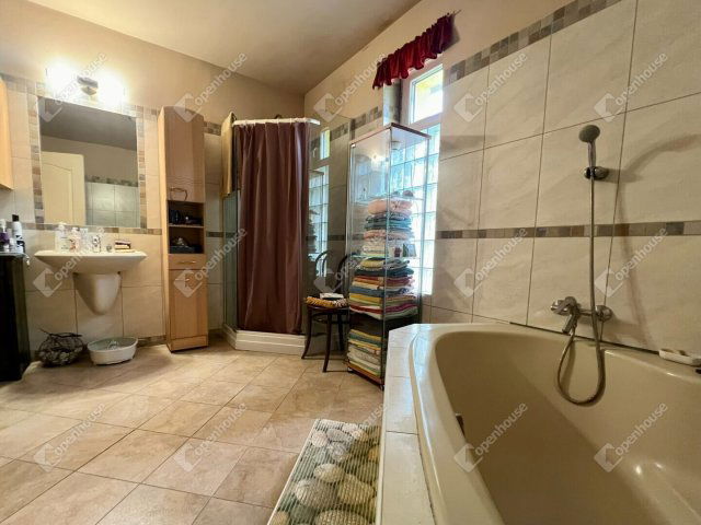 Eladó családi ház, Abdaon 118 M Ft, 5 szobás