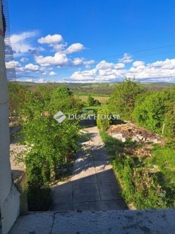 Eladó családi ház, Vácon 89 M Ft, 4 szobás