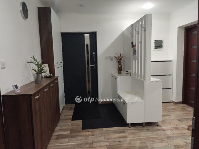 Eladó családi ház, Dunaföldváron 67 M Ft, 3 szobás