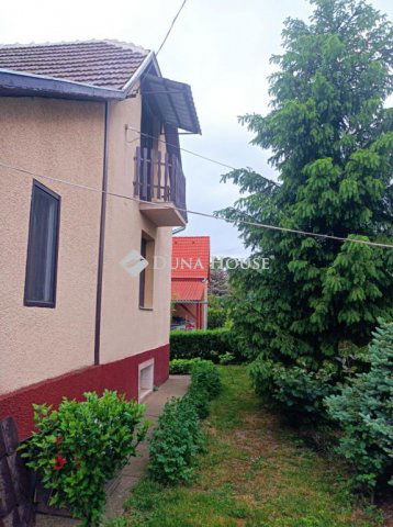 Eladó nyaraló, Dányon 38 M Ft, 3 szobás / költözzbe.hu