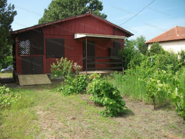 Eladó nyaraló, Tiszavárkonyban 5.8 M Ft, 1+1 szobás