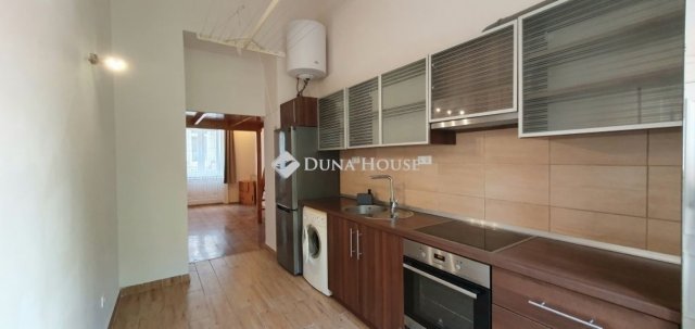 Eladó téglalakás, Budapesten, VII. kerületben 61 M Ft, 1 szobás