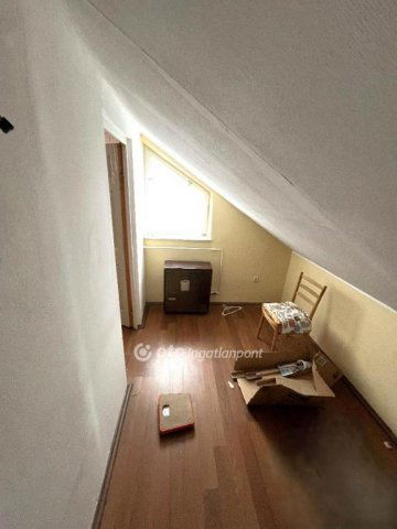 Eladó téglalakás, Salgótarjánban 8.9 M Ft, 1+1 szobás