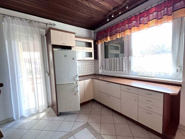 Kiadó családi ház, albérlet, Siófokon 225 E Ft / hó, 3 szobás