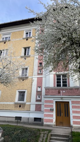 Eladó téglalakás, Győrött 40 M Ft, 2 szobás