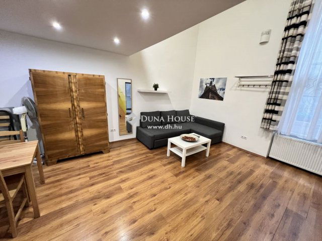 Eladó téglalakás, Budapesten, VII. kerületben 99.99 M Ft